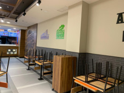 BURGER KING: TRABAJOS DE ARPECONST - 